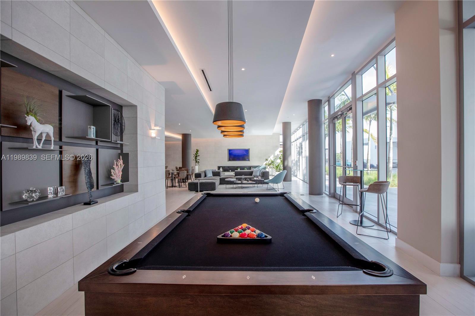 QUADRO CONDO - Residential