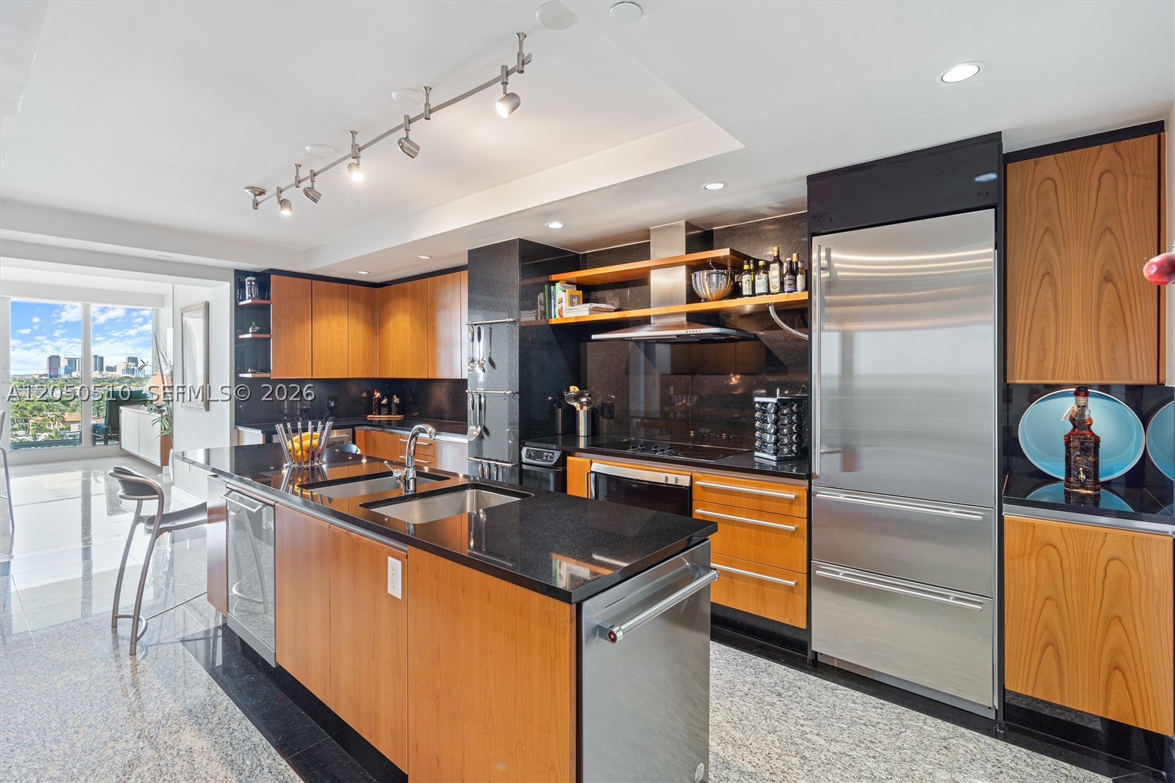 HARBOURAGE PLACE CONDO - Residential