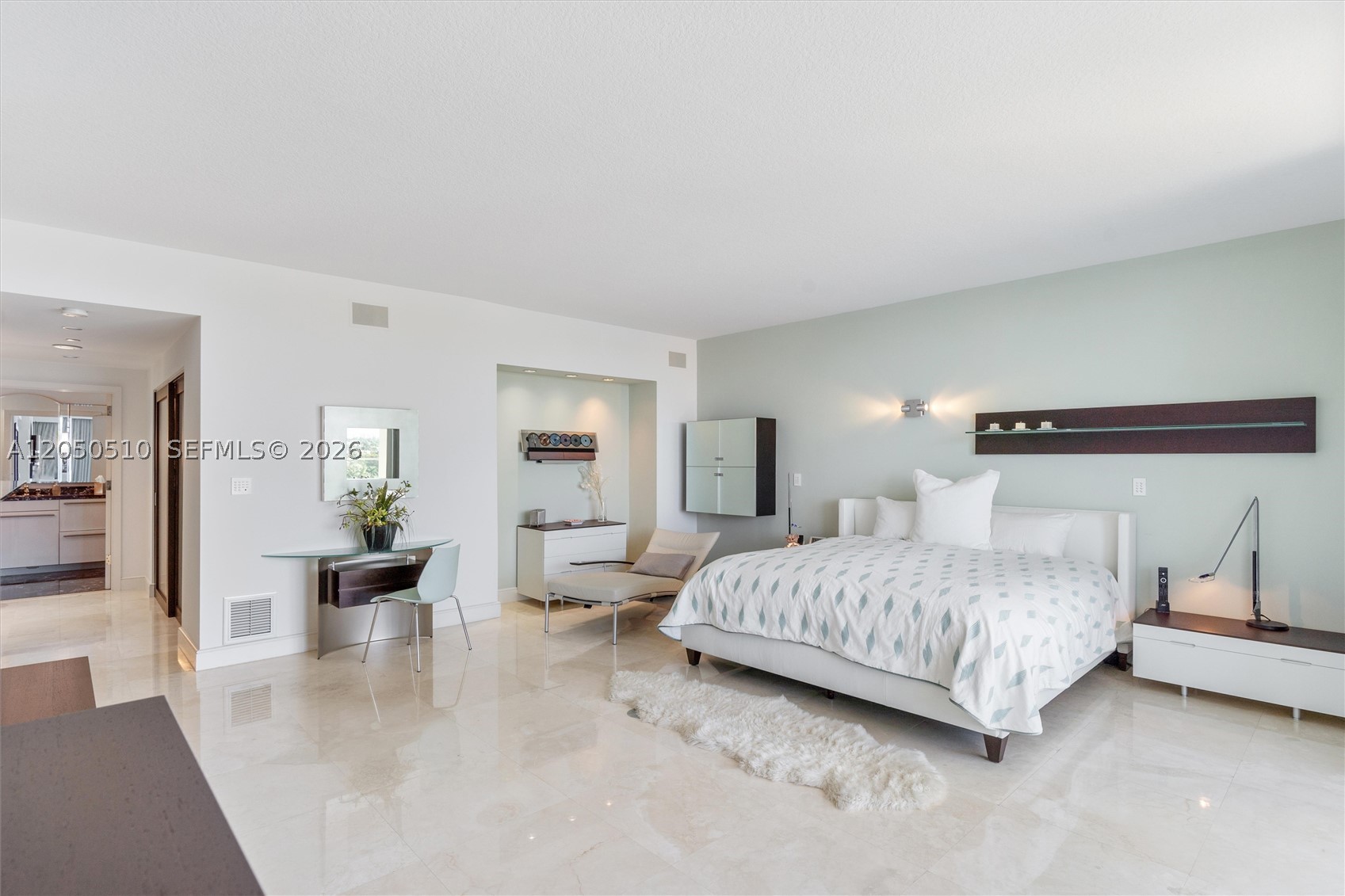HARBOURAGE PLACE CONDO - Residential