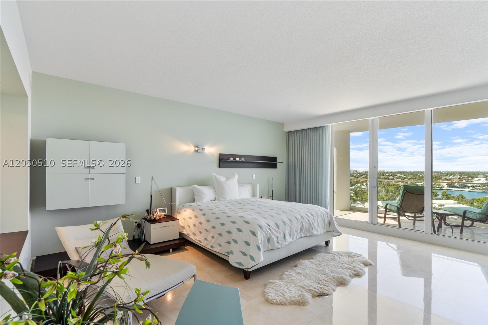 HARBOURAGE PLACE CONDO - Residential