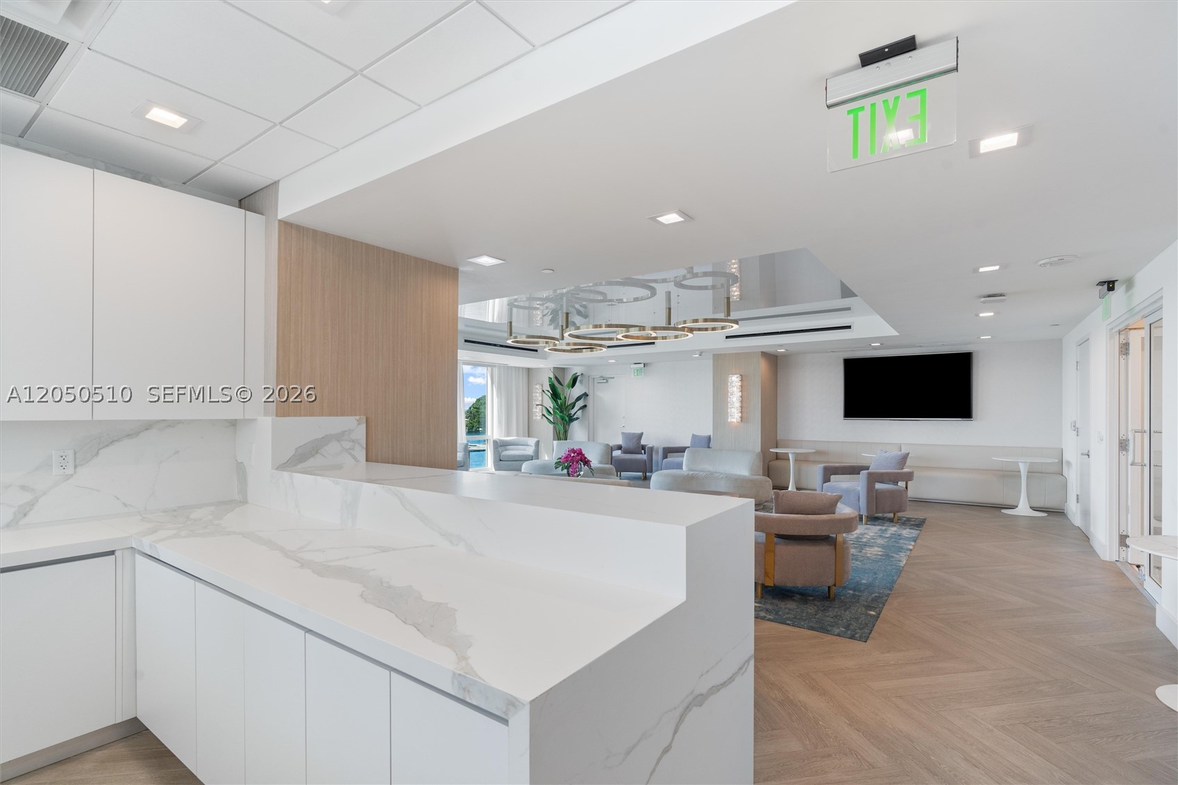 HARBOURAGE PLACE CONDO - Residential