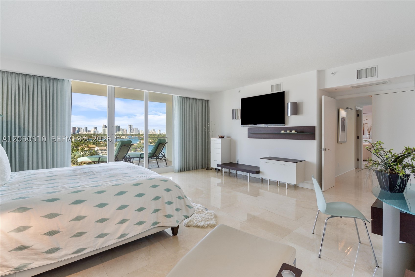 HARBOURAGE PLACE CONDO - Residential
