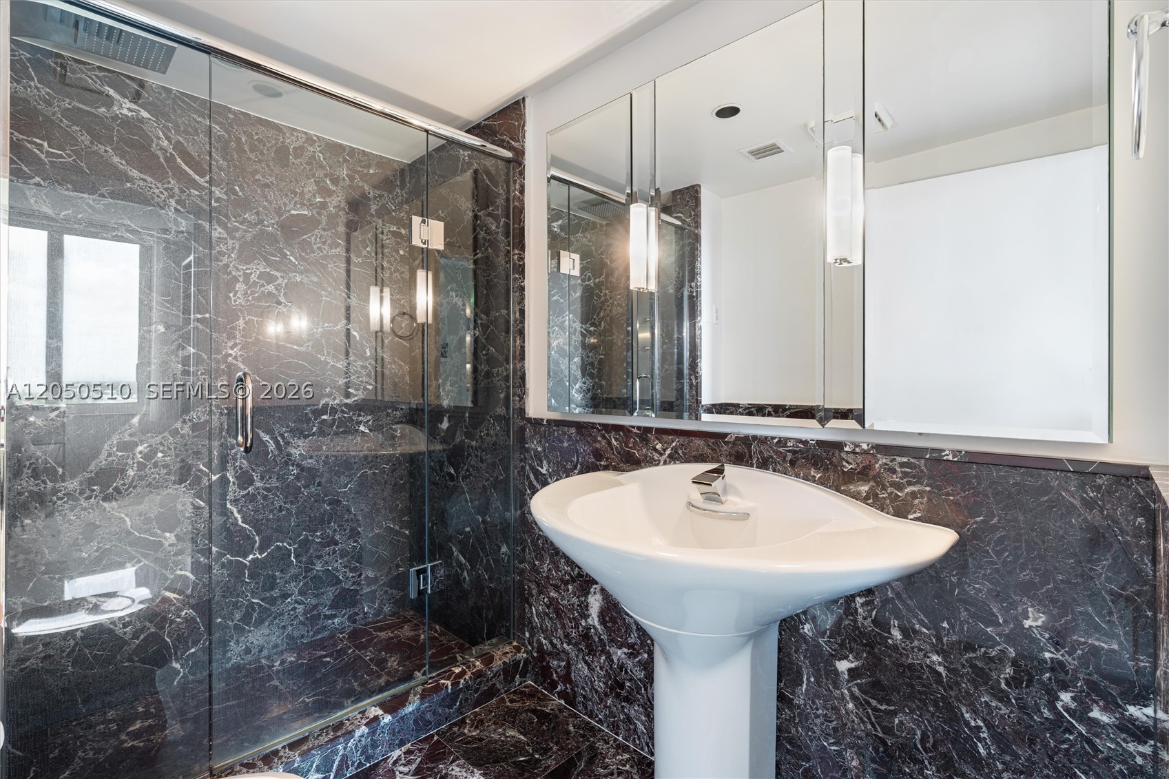 HARBOURAGE PLACE CONDO - Residential