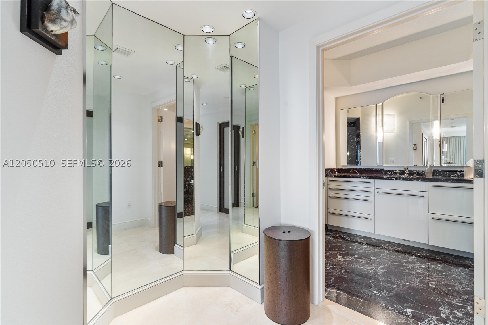 HARBOURAGE PLACE CONDO - Residential