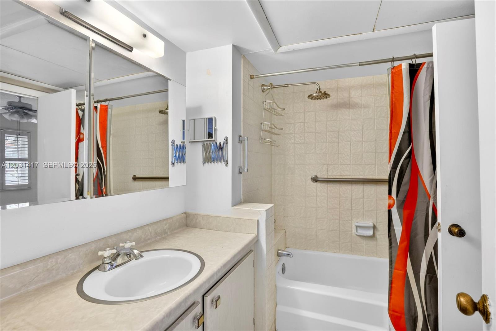 OAKLAND GROVE VILLAGE CON - Residential
