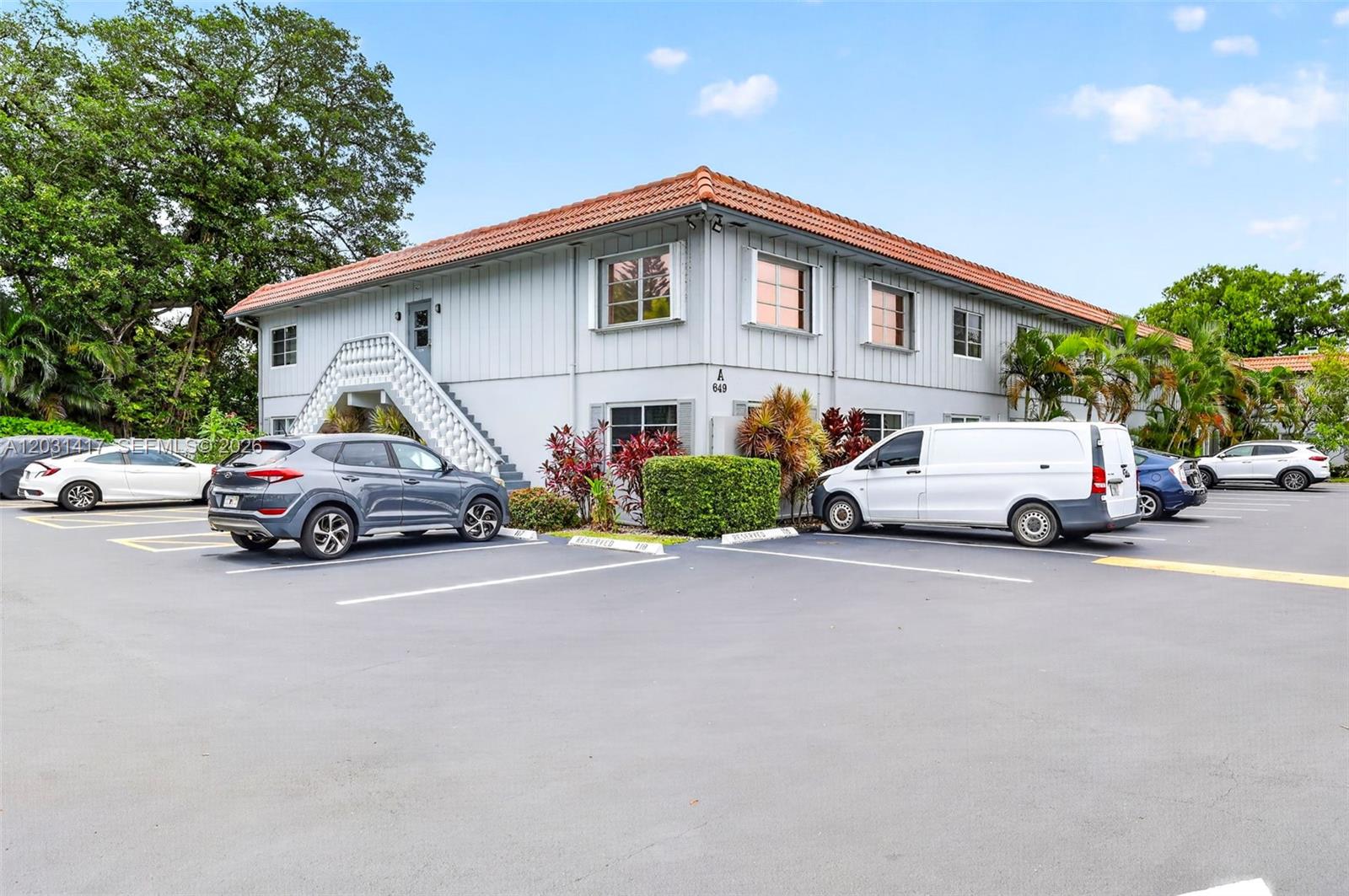 OAKLAND GROVE VILLAGE CON - Residential
