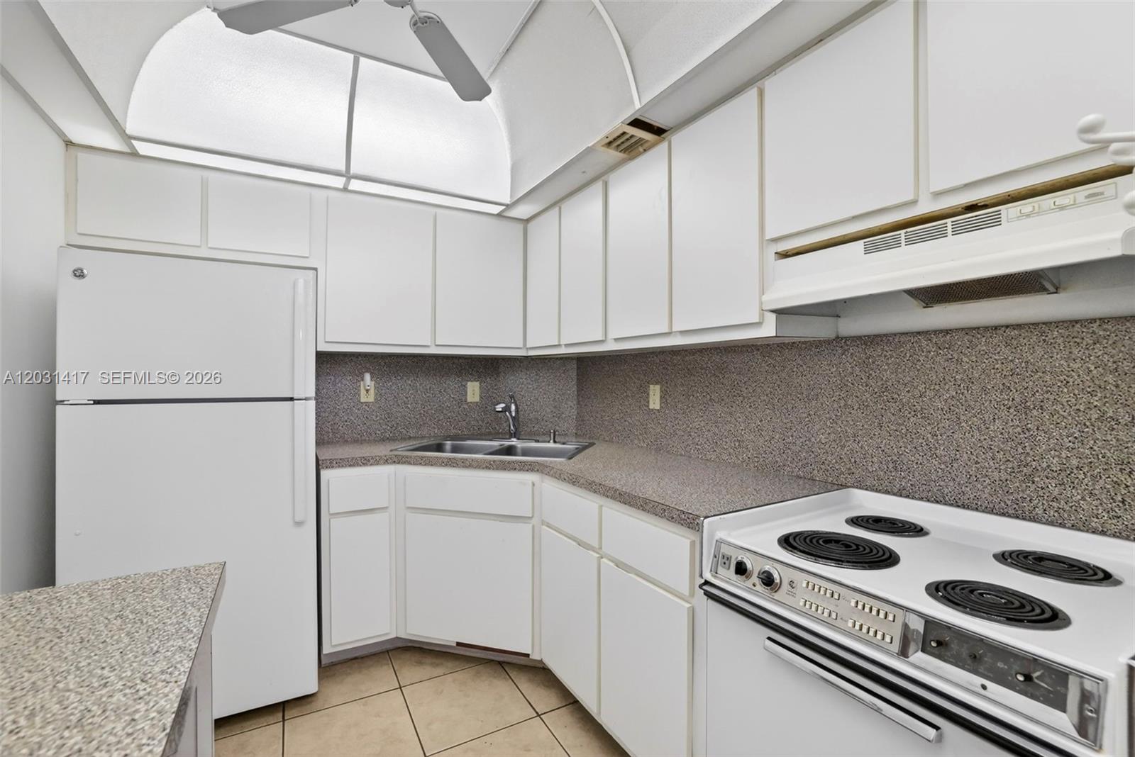 OAKLAND GROVE VILLAGE CON - Residential