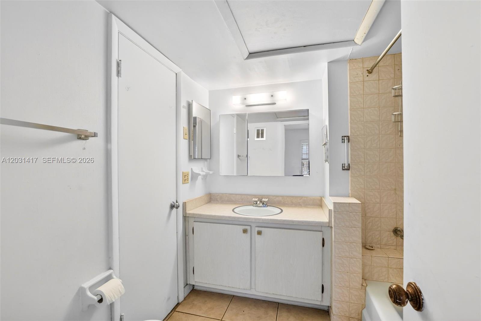 OAKLAND GROVE VILLAGE CON - Residential