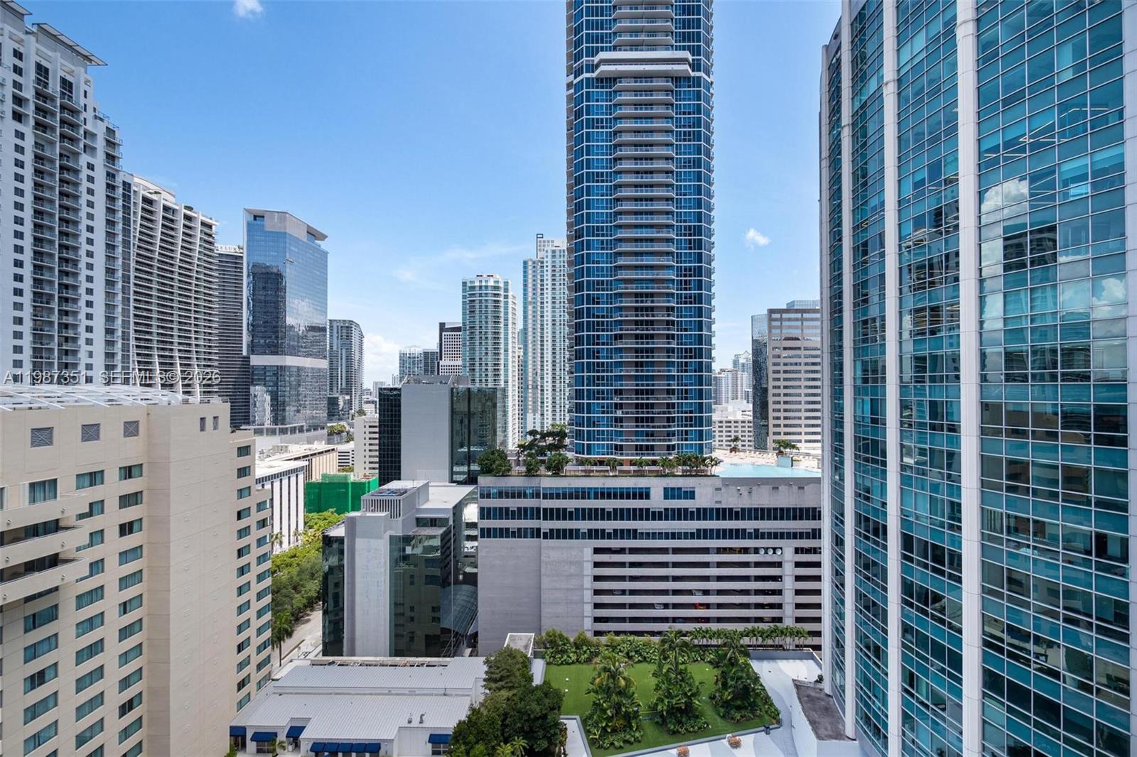 THE CLUB AT BRICKELL BAY - Residential