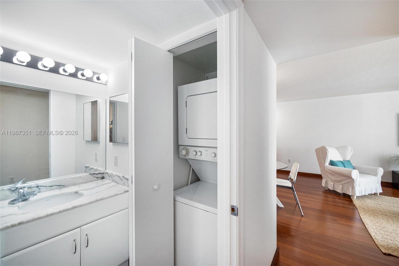 THE CLUB AT BRICKELL BAY - Residential