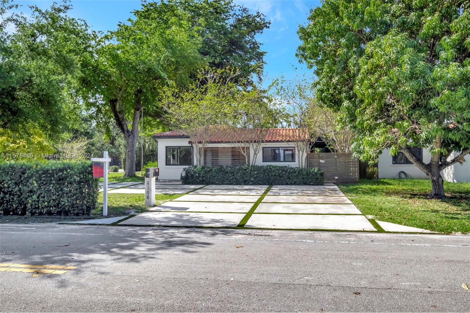 Trendy and elegant Home plus Guest House, Approx. 1910 sq foot total, are Nestled along the hammocks of Greynold's Park in North Miami Beach, both homes fully remodeled, Italian Carrara marble countertops, Hansgrohe Axor Starck fixtures, Thermador's 36-inch Masterpiece Freedom Induction Cooktops, Liebherr fridge, Bosch ovens, dishwashers, Wolf Stoves, Sub-Zero Wine Coolers. Bosch Washers/Dryers, LED Lighting inside and outside, NEW, Sedona Lynx BBQ grill. Tranquil days end to a busy city life.