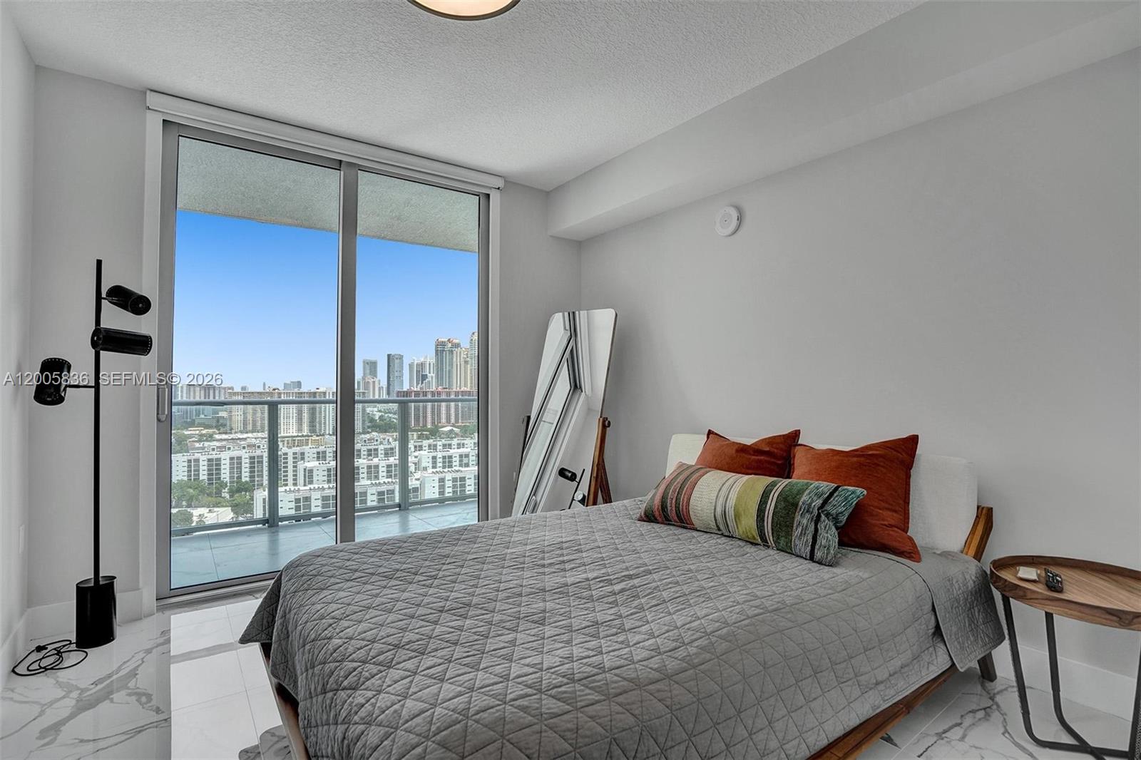 PARQUE TOWERS CONDO - Residential