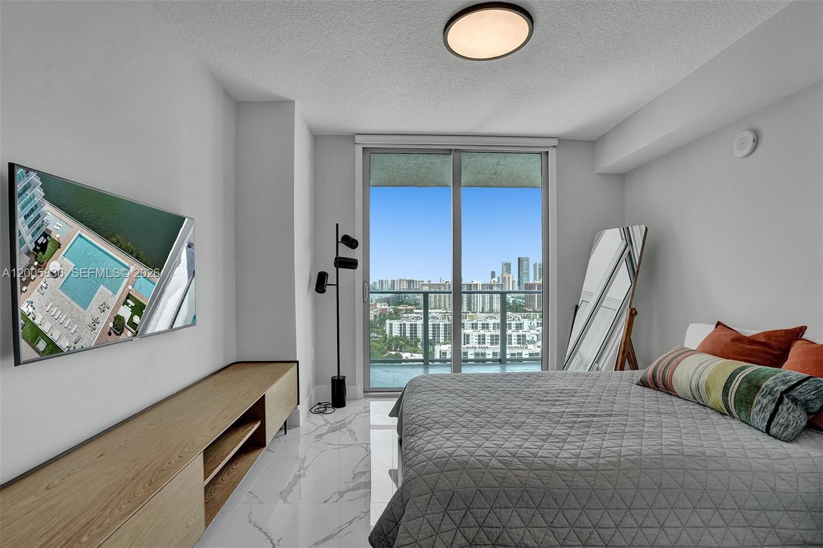 PARQUE TOWERS CONDO - Residential