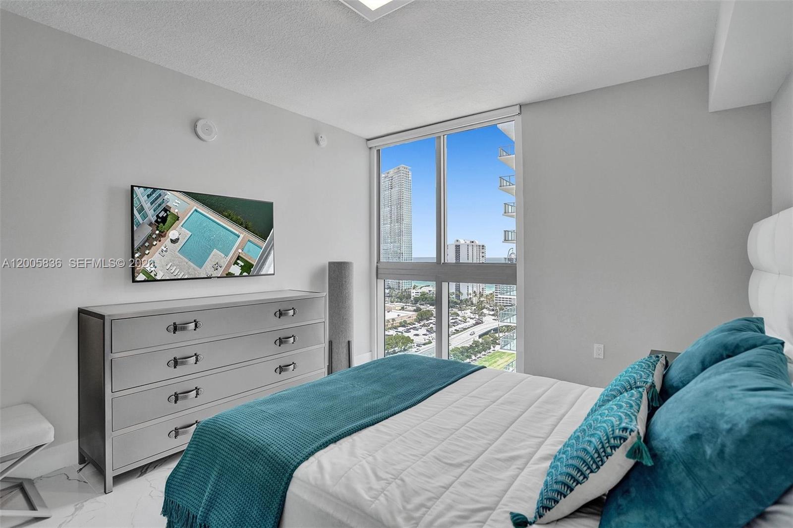 PARQUE TOWERS CONDO - Residential