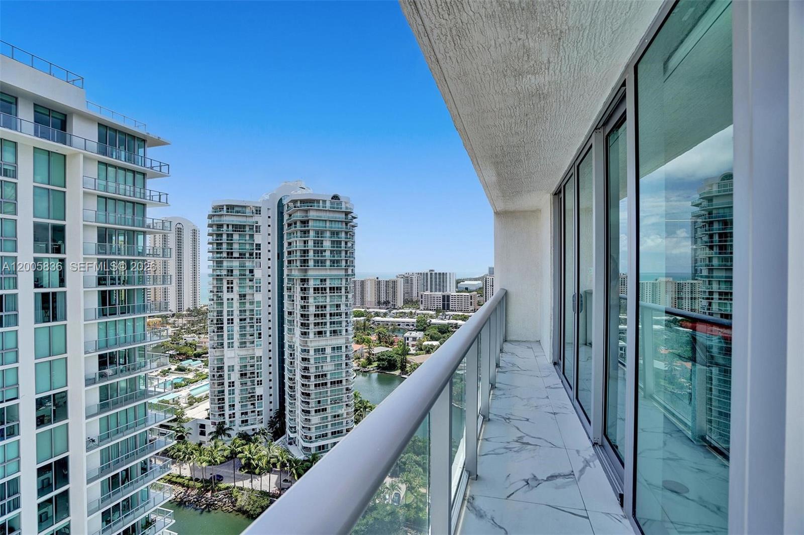 PARQUE TOWERS CONDO - Residential