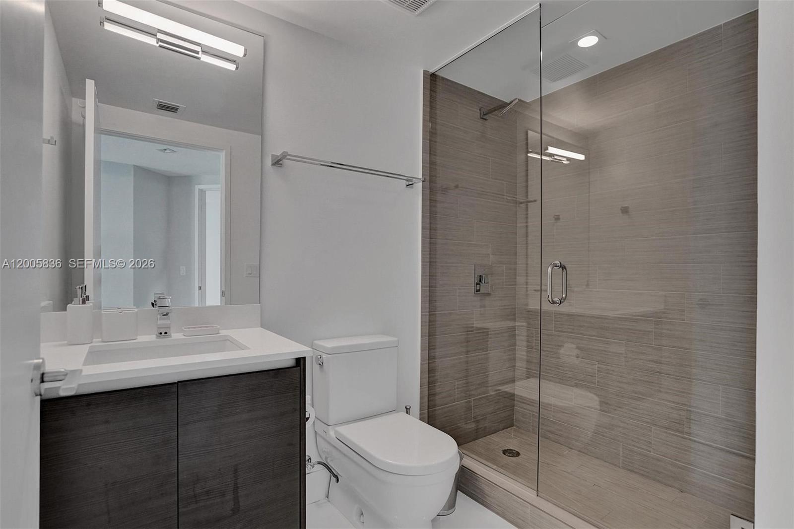 PARQUE TOWERS CONDO - Residential