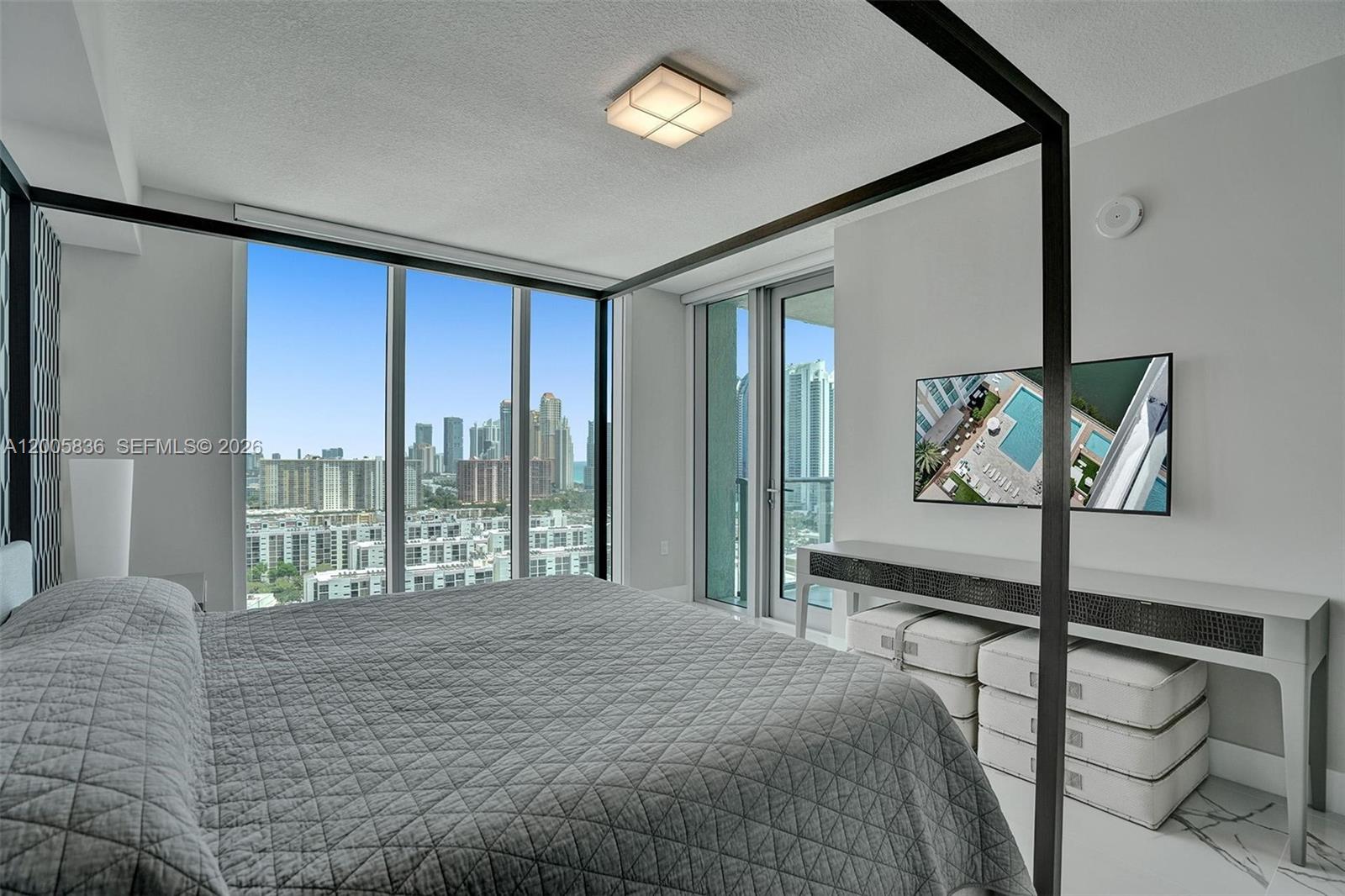 PARQUE TOWERS CONDO - Residential