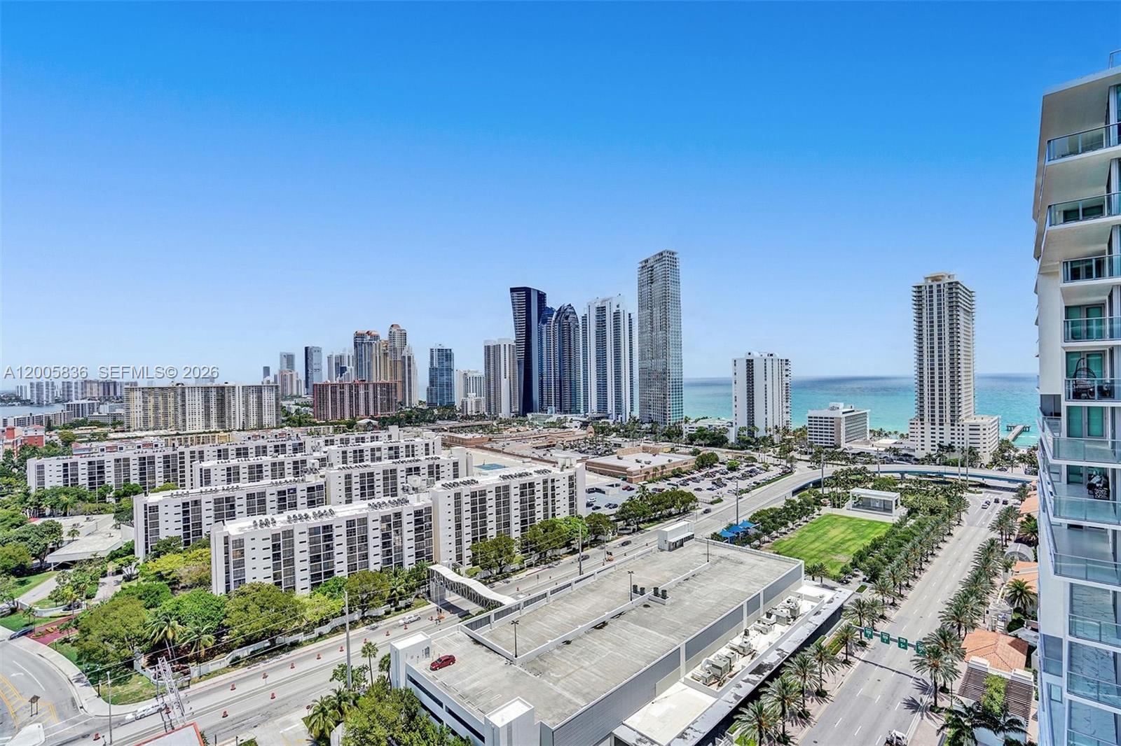 PARQUE TOWERS CONDO - Residential