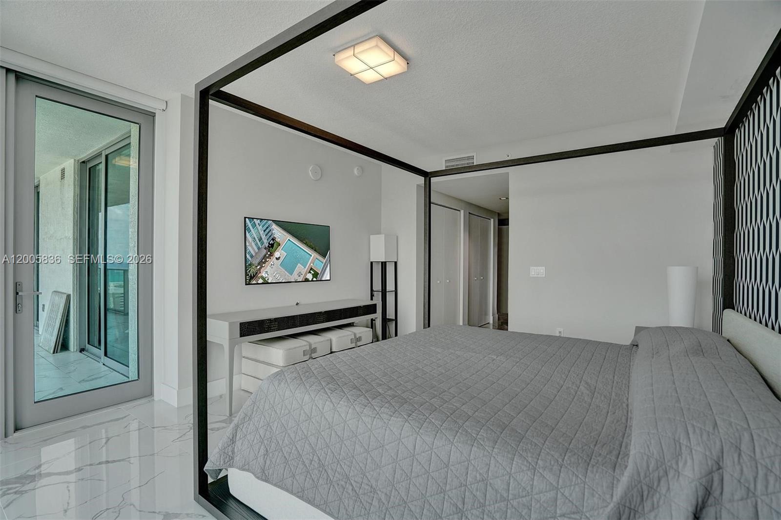 PARQUE TOWERS CONDO - Residential