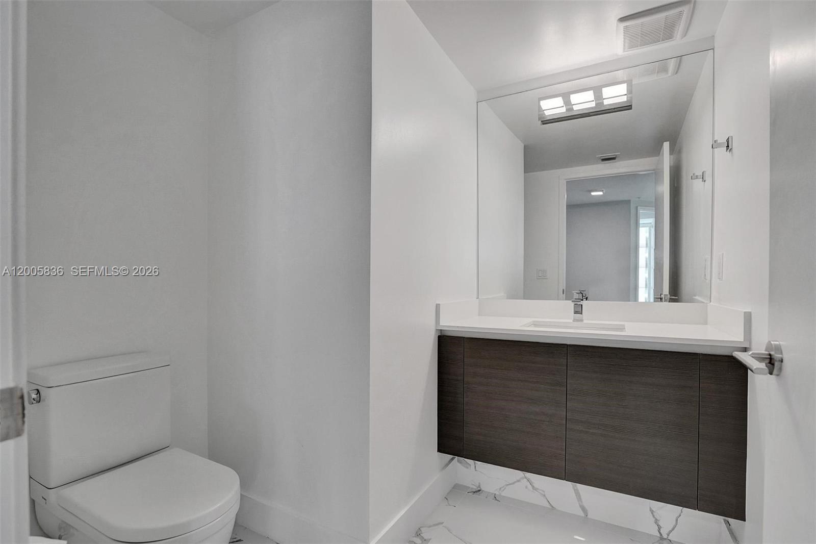 PARQUE TOWERS CONDO - Residential
