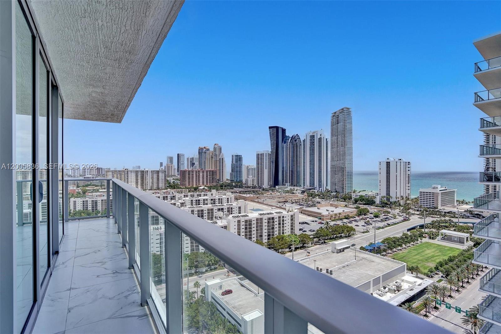 PARQUE TOWERS CONDO - Residential