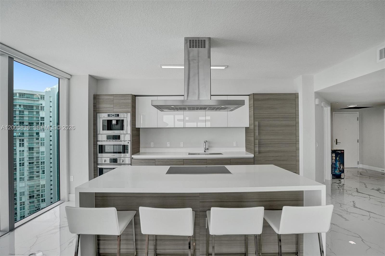 PARQUE TOWERS CONDO - Residential