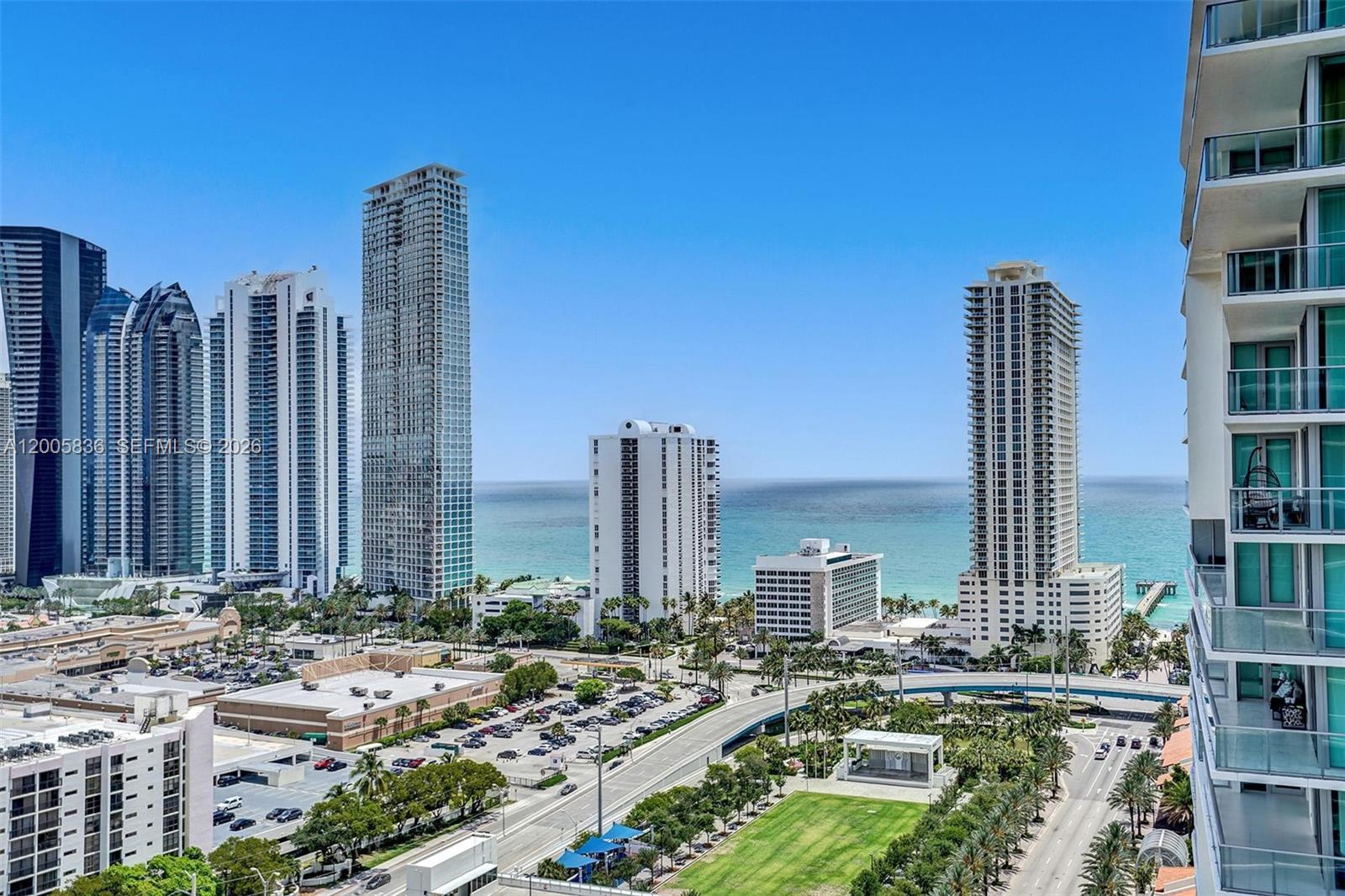 PARQUE TOWERS CONDO - Residential