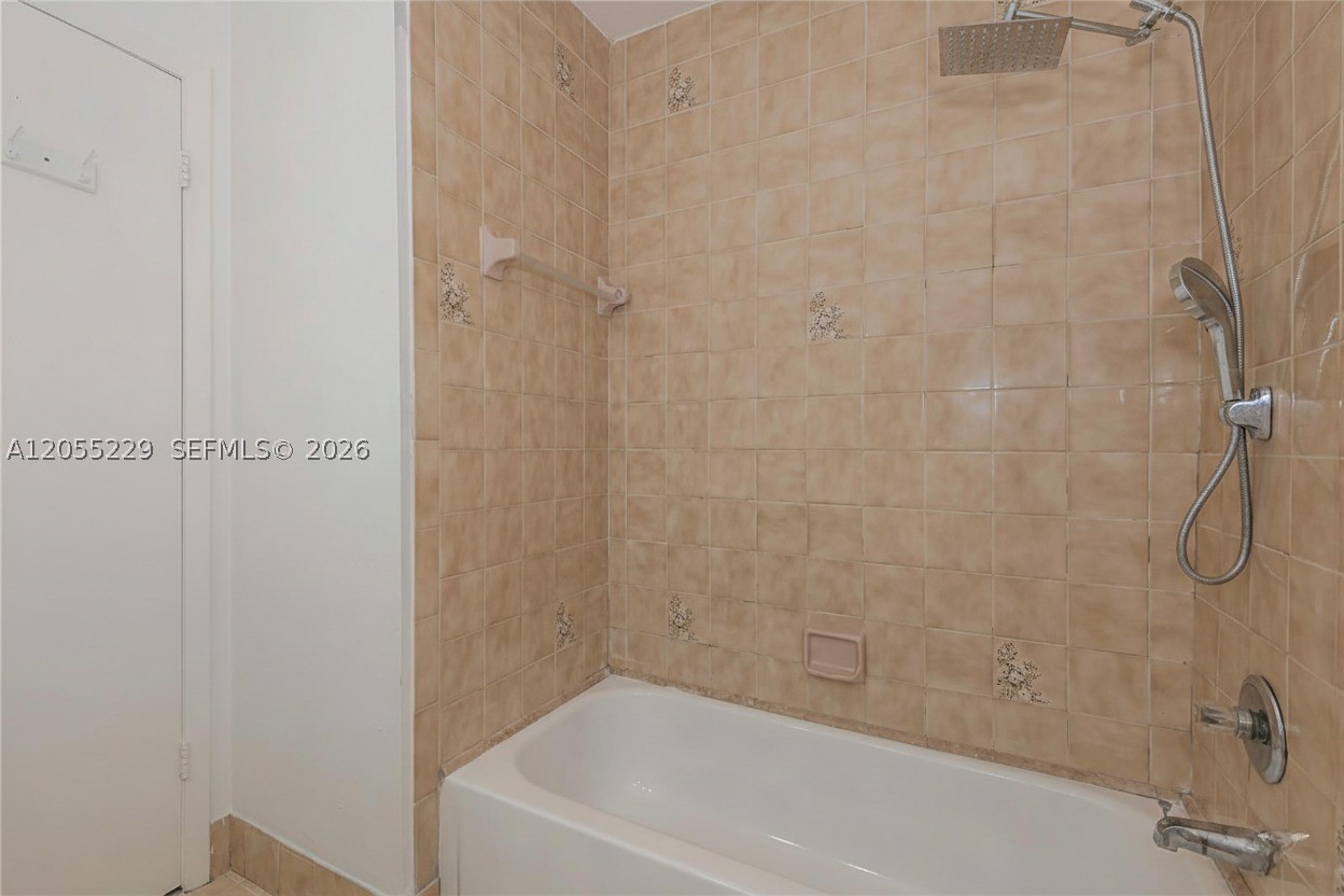 SEVILLA TERRACES CONDO PH - Residential