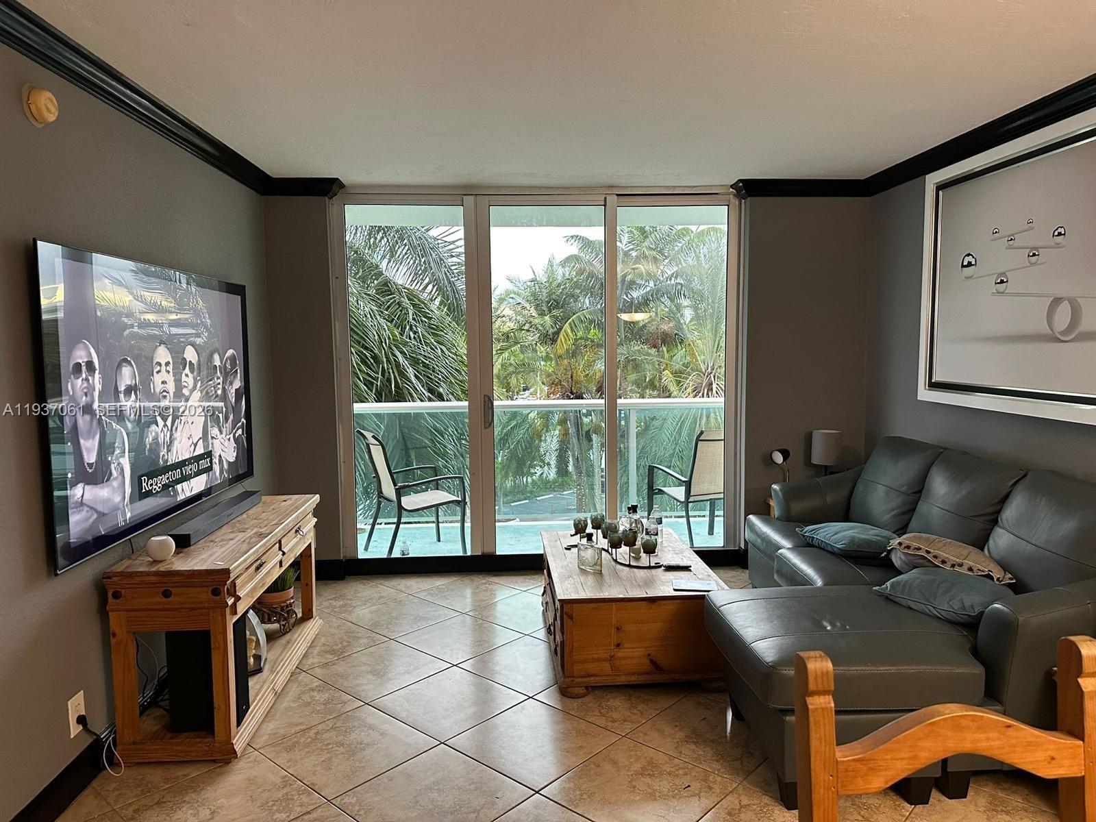 TIDES ON HOLLYWOOD BEACH - Residential