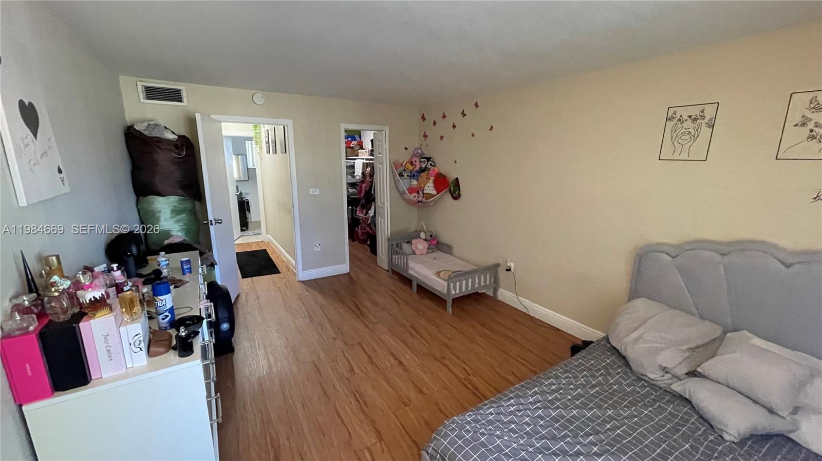NEW WORLD CONDO APTS IV - Residential