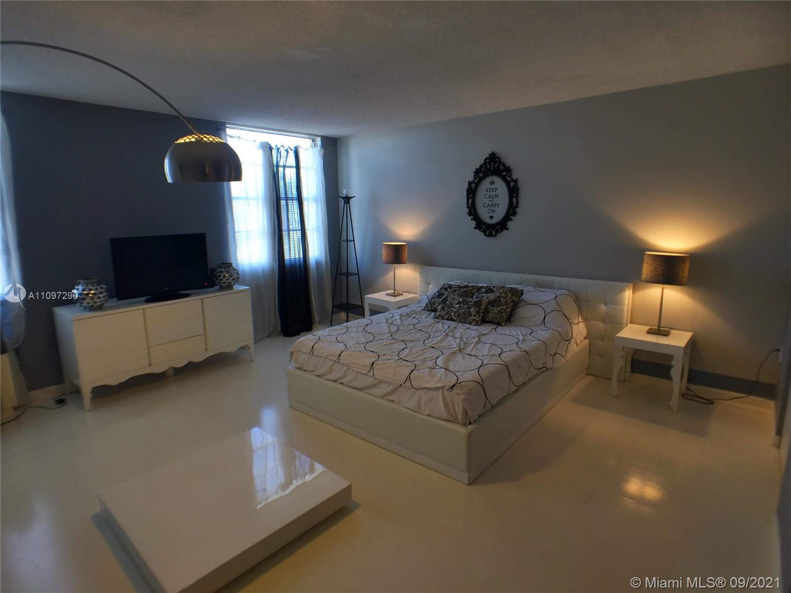 HAMPTON ON WASHINGTON AV - Residential Lease