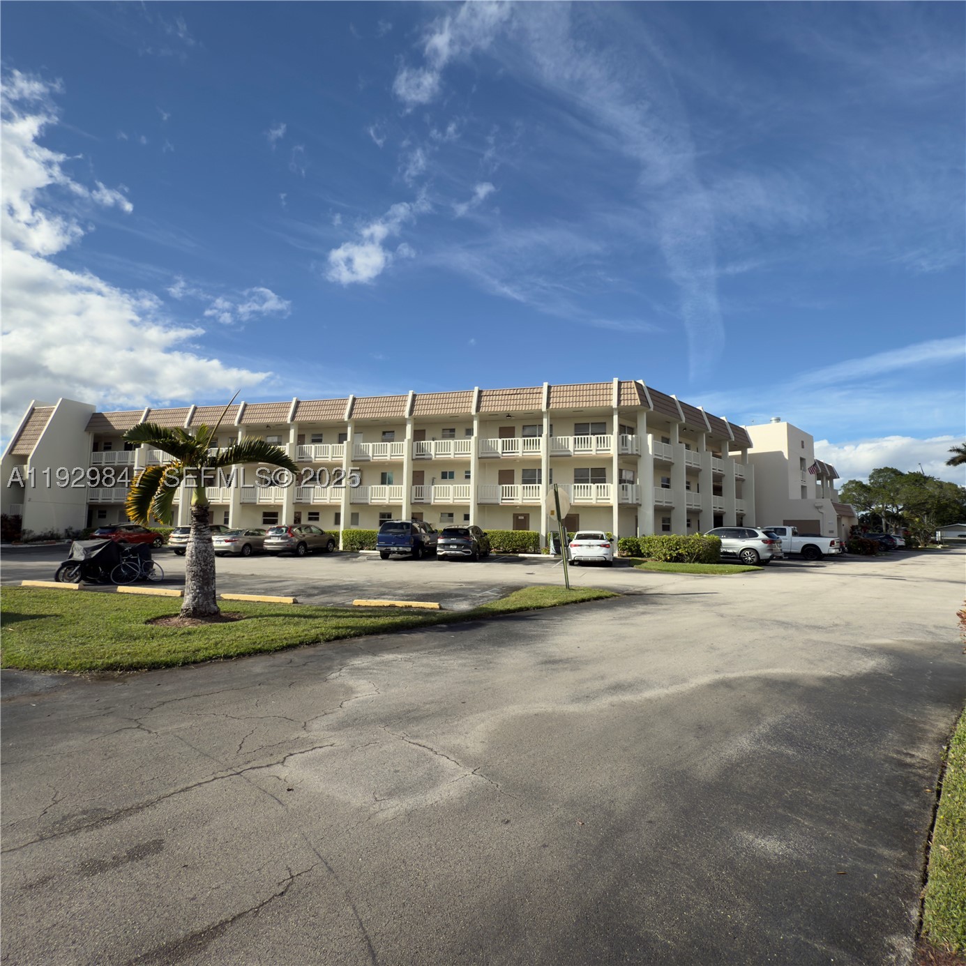 ROYAL PARK GARDENS III-H - Residential