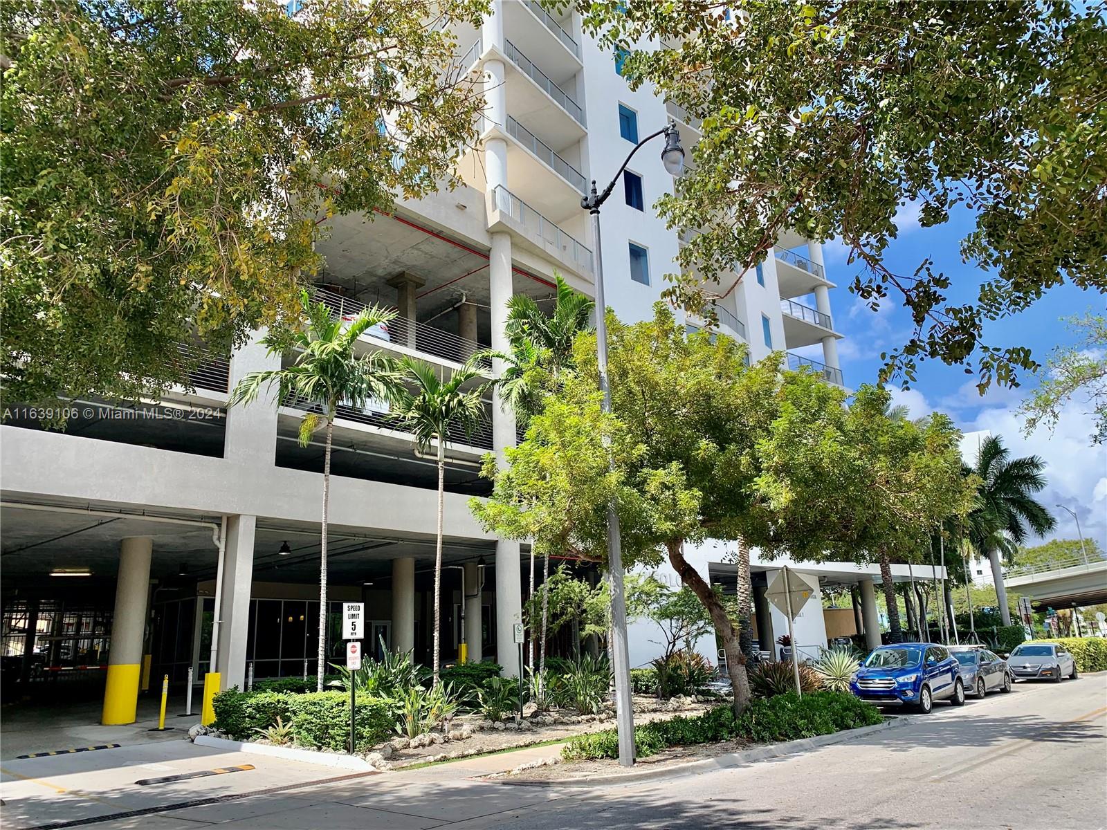 NEO CONDO - Residential