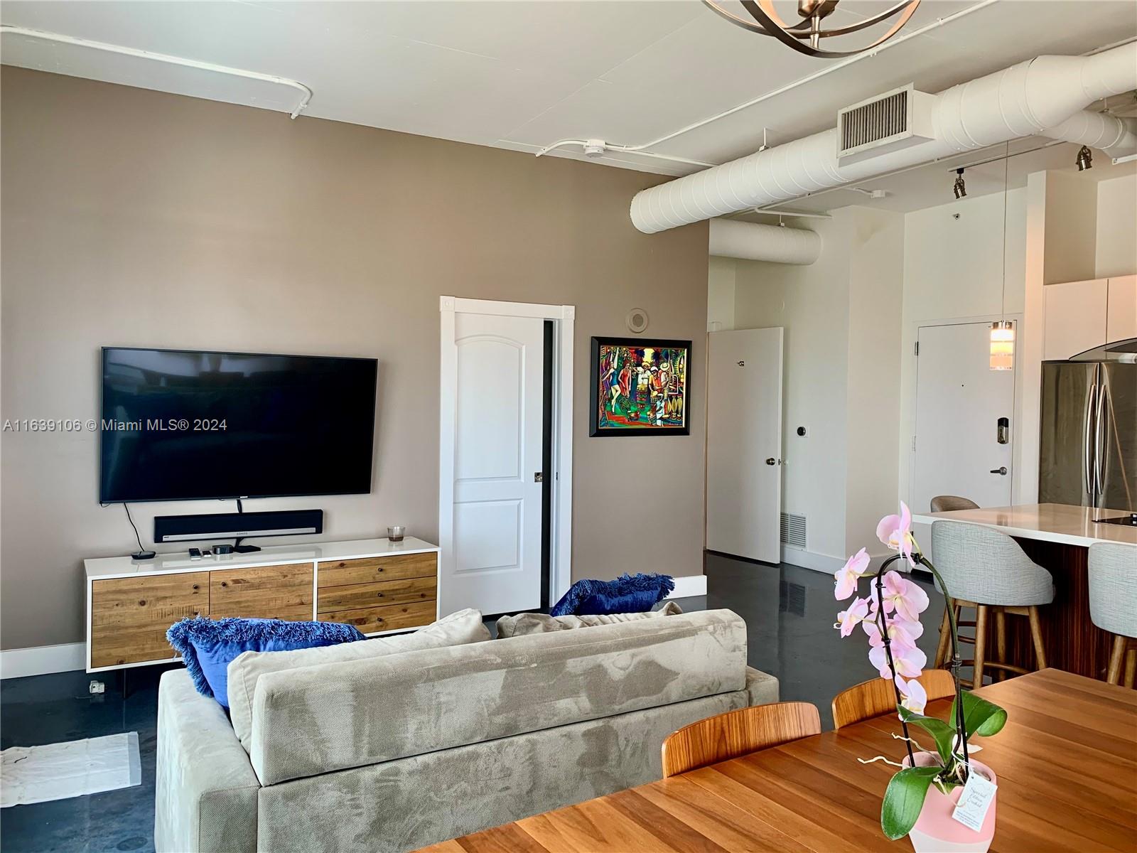 NEO CONDO - Residential
