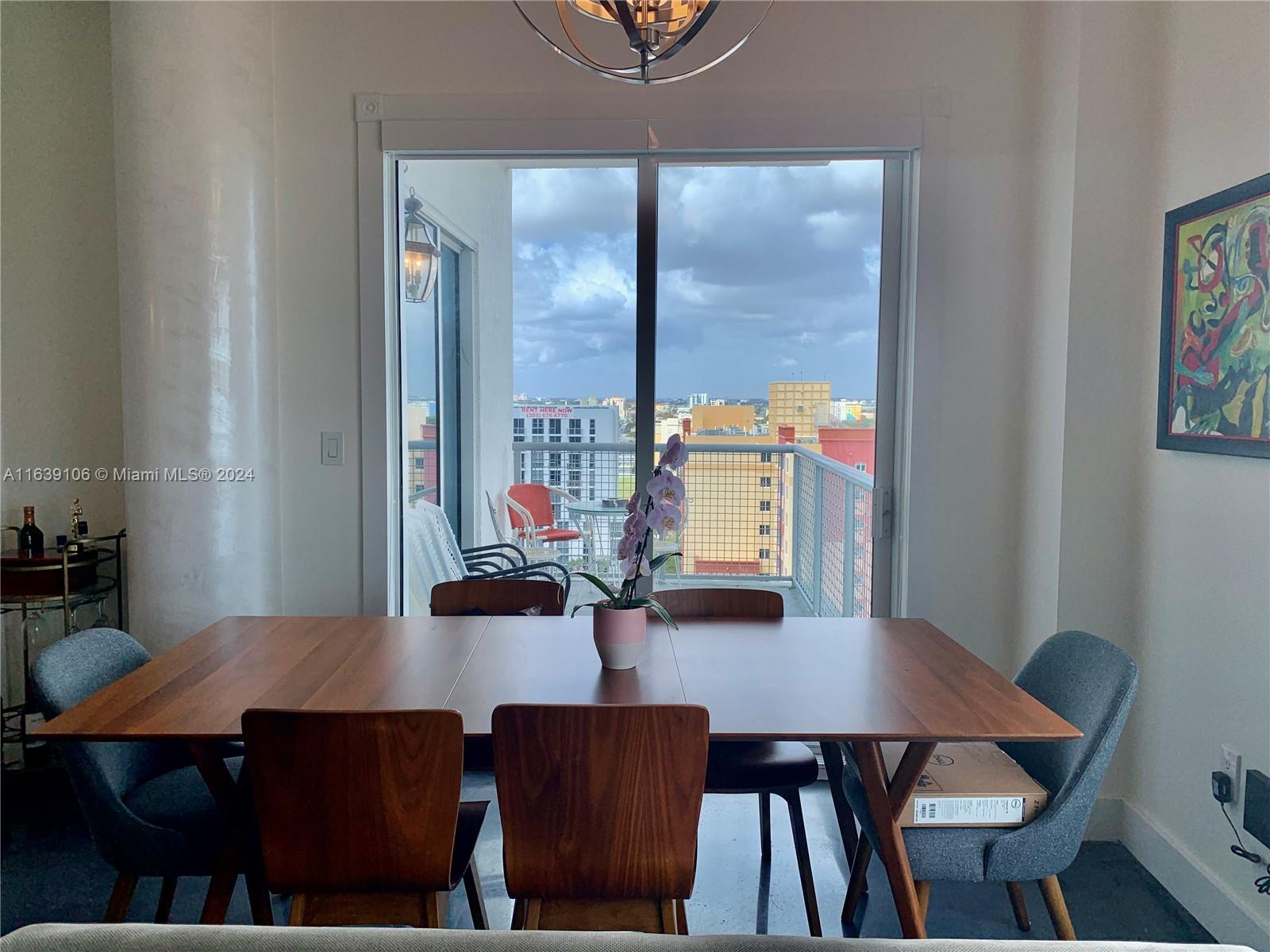 NEO CONDO - Residential
