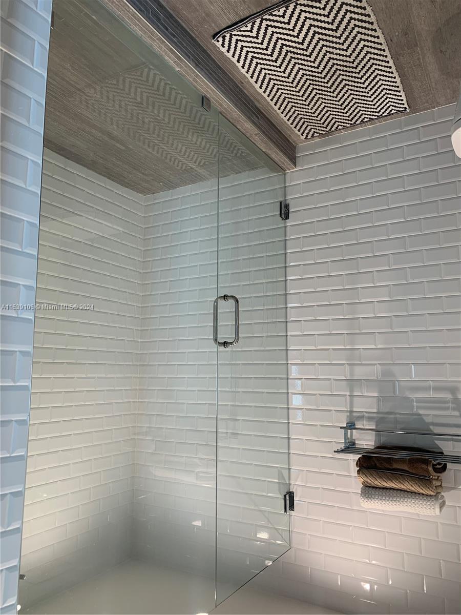NEO CONDO - Residential