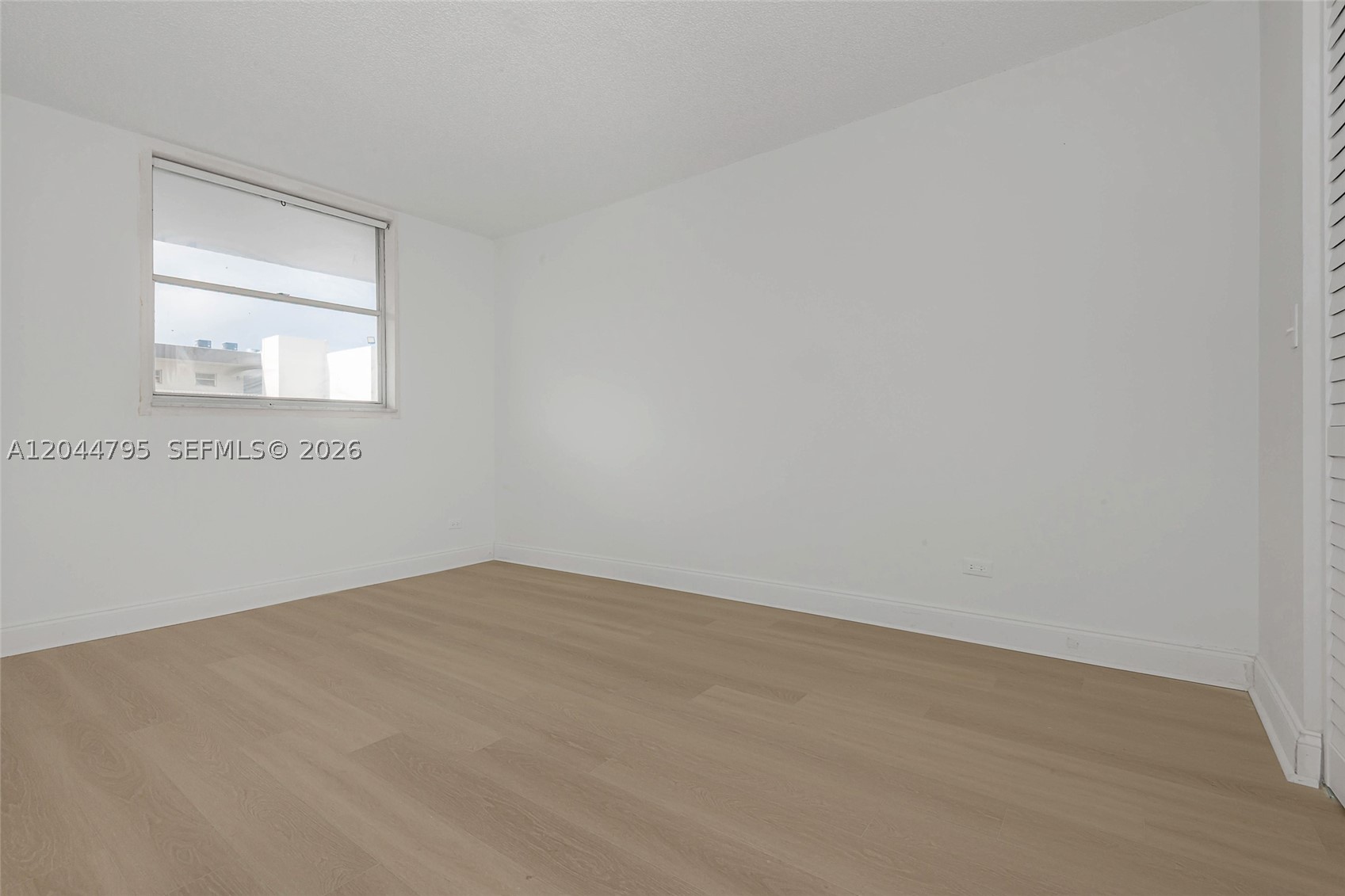 ROYAL OAKS CONDO - Residential Lease