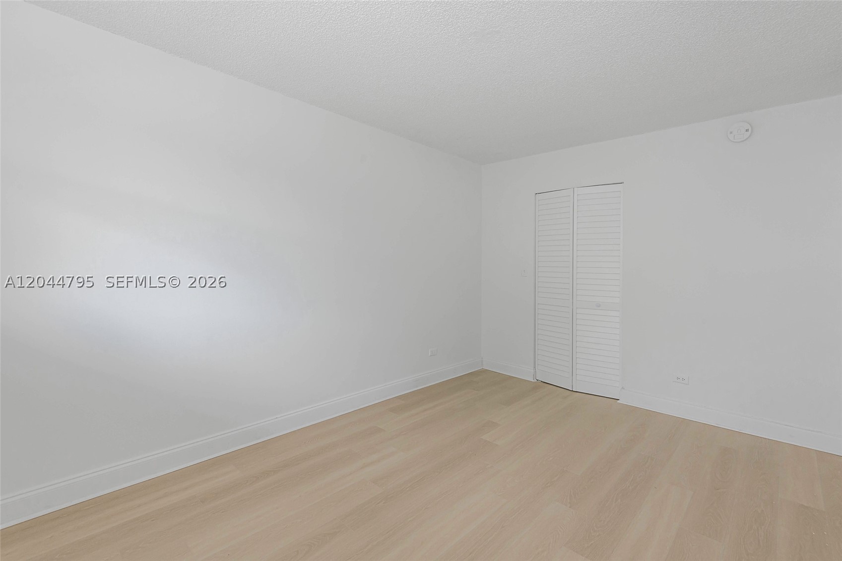 ROYAL OAKS CONDO - Residential Lease