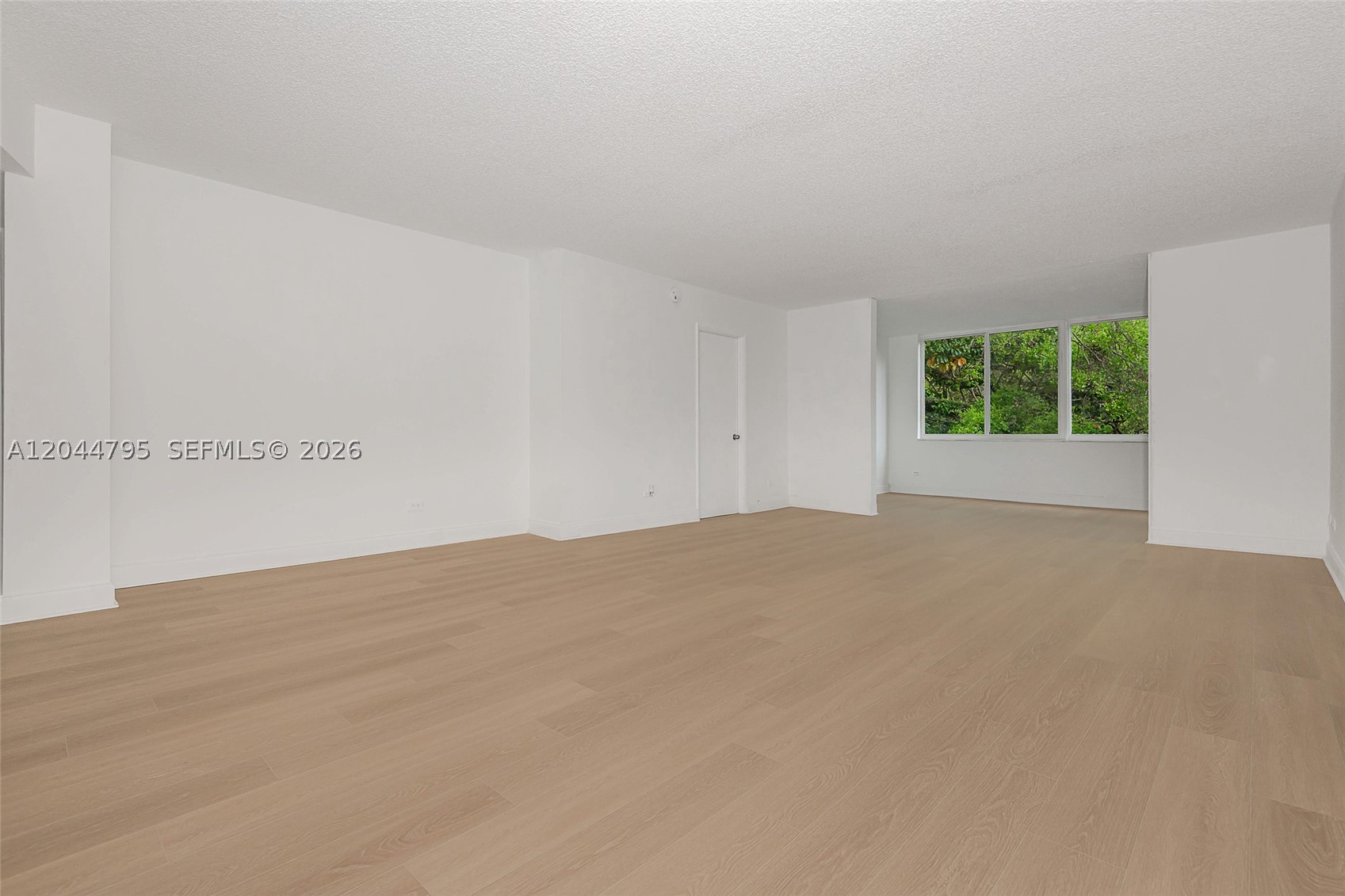 ROYAL OAKS CONDO - Residential Lease