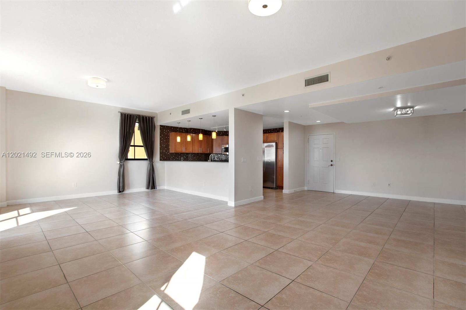 COLONNADE AT DADELAND SE - Residential Lease