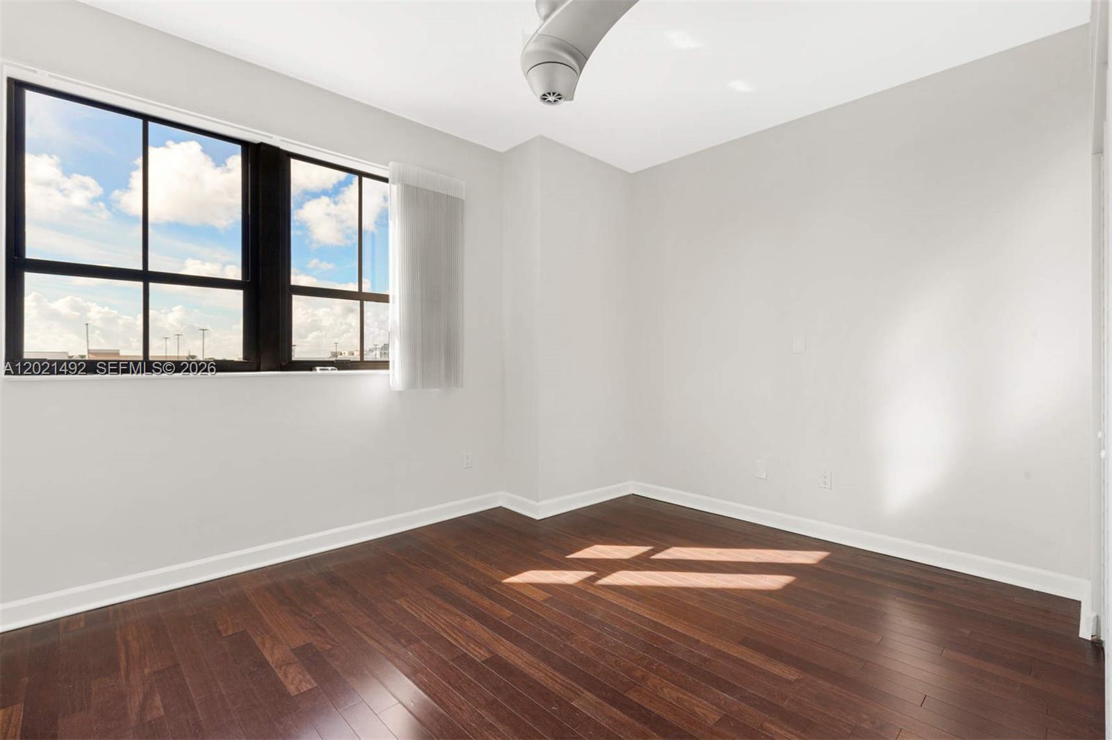 COLONNADE AT DADELAND SE - Residential Lease