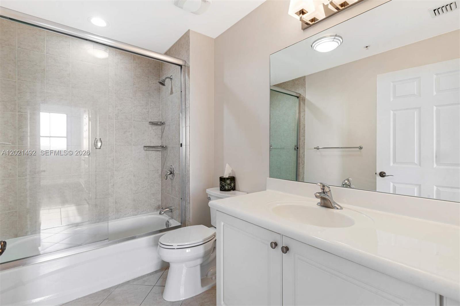 COLONNADE AT DADELAND SE - Residential Lease