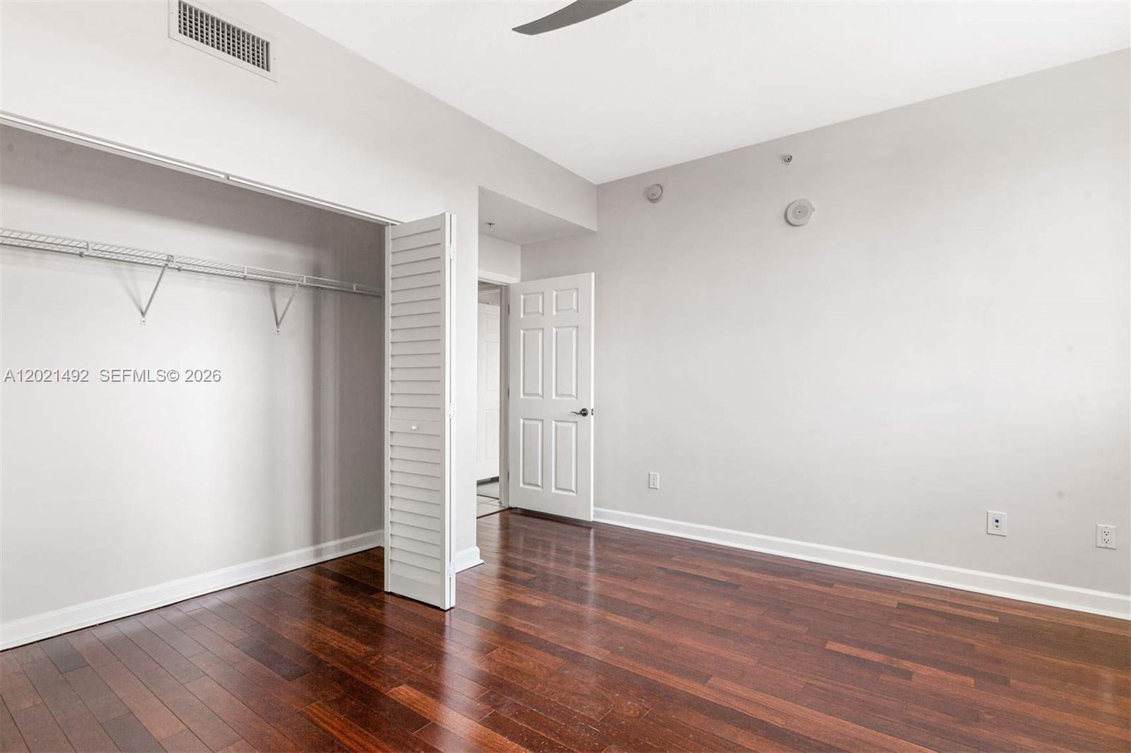 COLONNADE AT DADELAND SE - Residential Lease