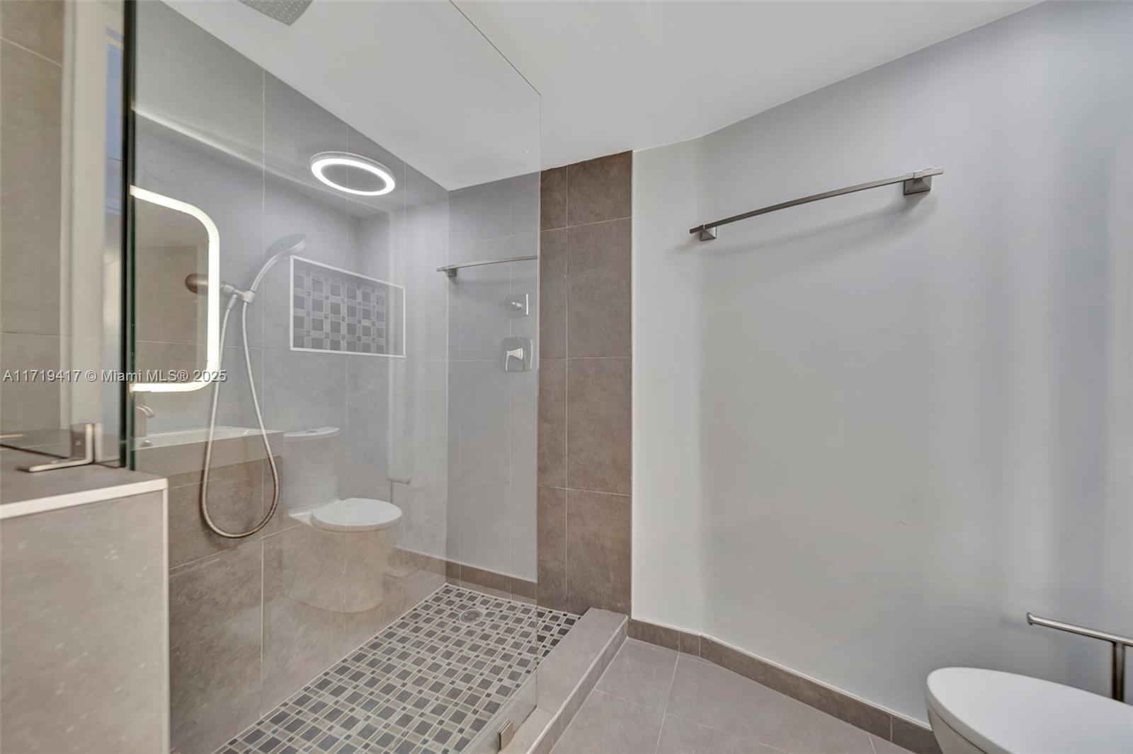 LAKE POINT TOWER CONDOMIN - Residential