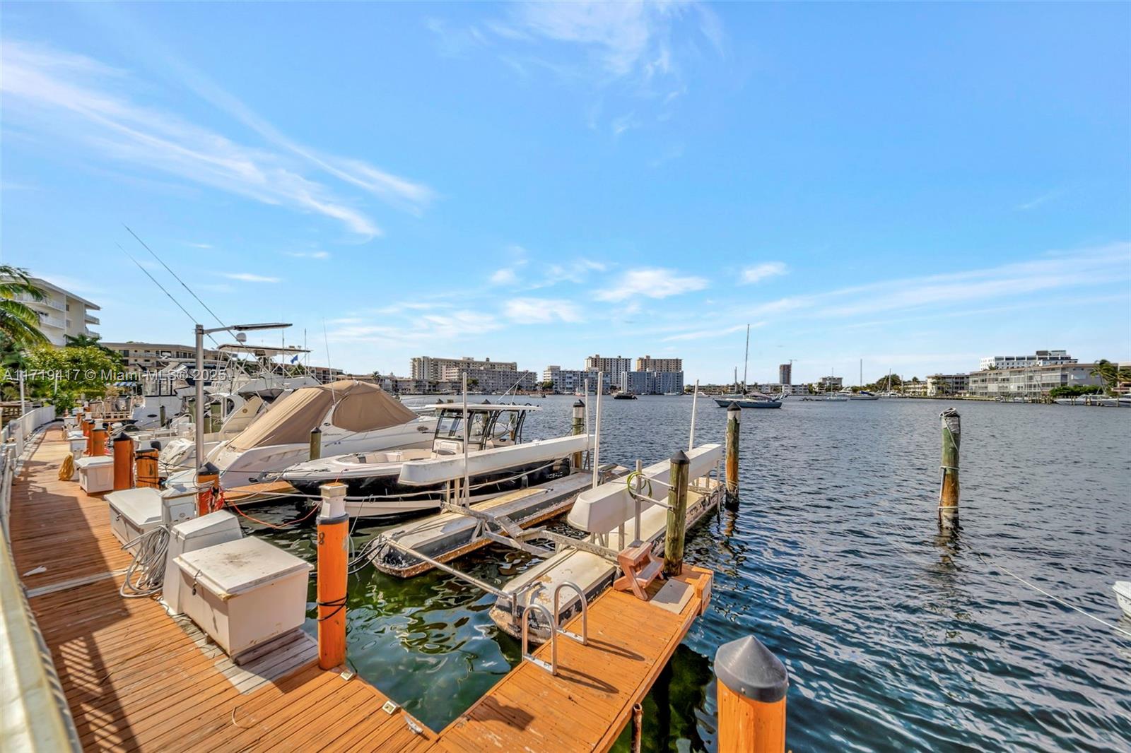 LAKE POINT TOWER CONDOMIN - Residential
