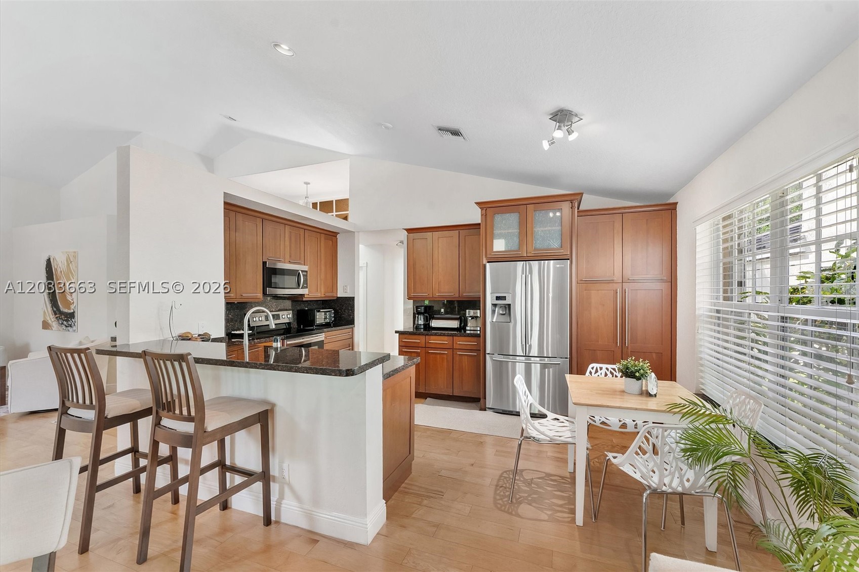 COUNTRY ISLES COVE - Residential