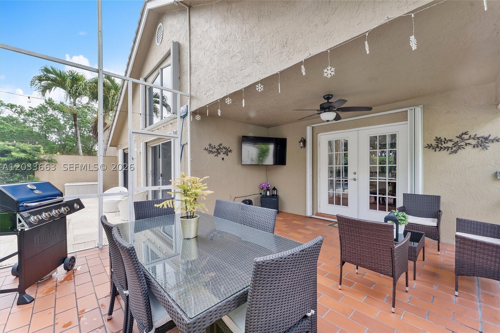 COUNTRY ISLES COVE - Residential