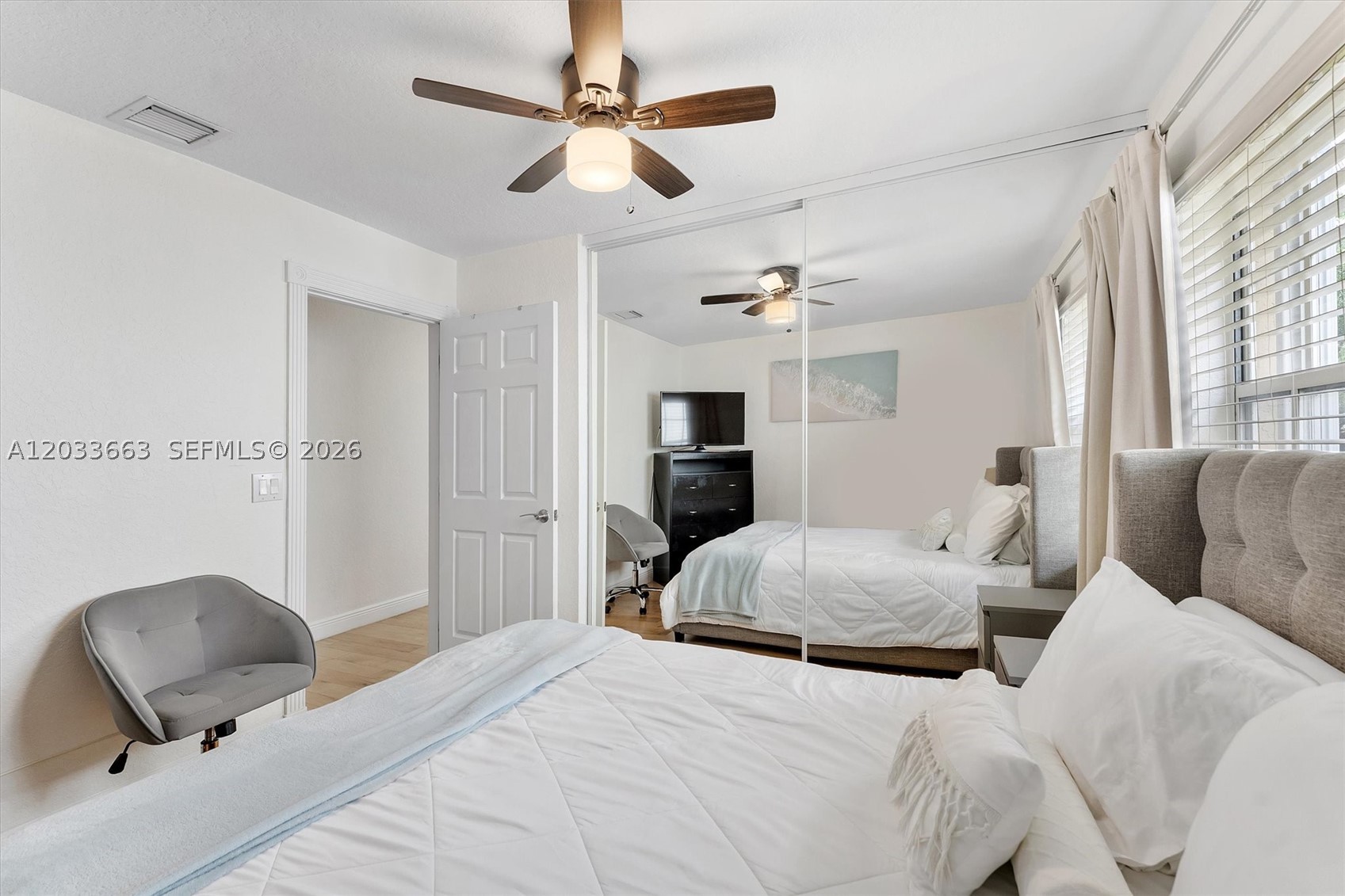 COUNTRY ISLES COVE - Residential