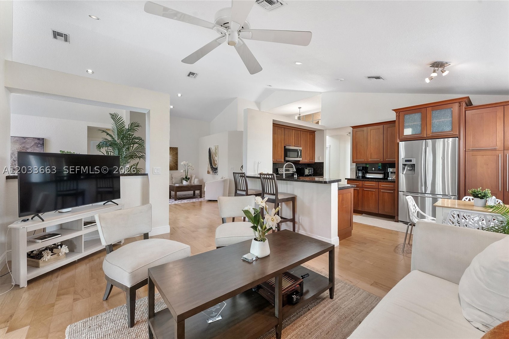 COUNTRY ISLES COVE - Residential