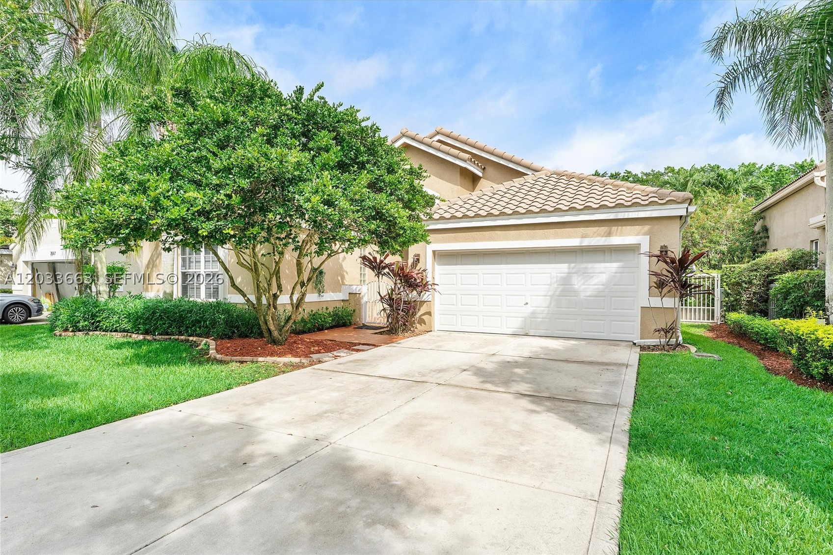 COUNTRY ISLES COVE - Residential